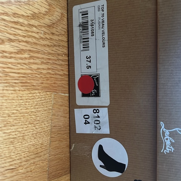 Louboutin Top 70 Veau Velour (Color: Fusain / Grey) - Picture 10 of 10